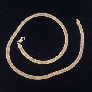 Vintage Italy gold vermeil 925 herringbone necklace